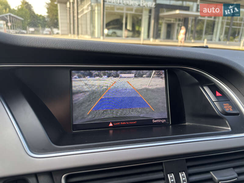 Седан Audi A4 2014 в Львове