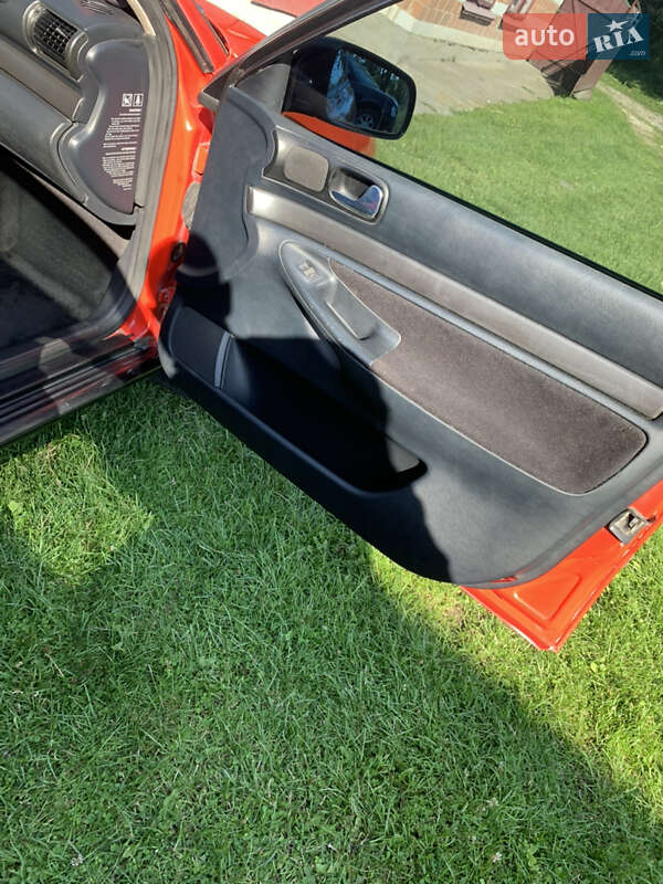 Седан Audi A4 1995 в Бобрке