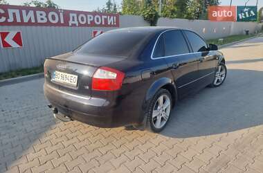 Седан Audi A4 2004 в 