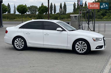 Седан Audi A4 2012 в 