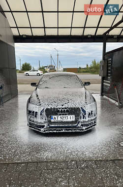 Седан Audi A4 2014 в Івано-Франківську