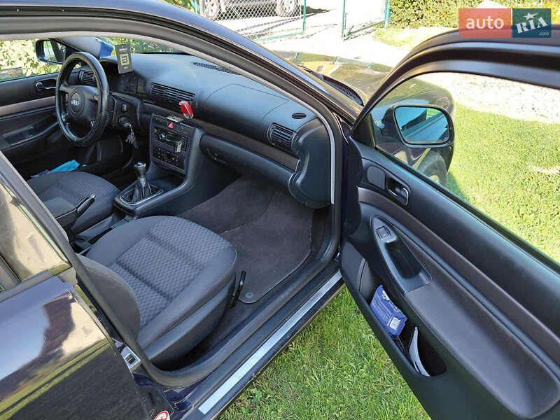 Универсал Audi A4 1999 в Татарове