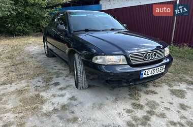 Седан Audi A4 1996 в 
