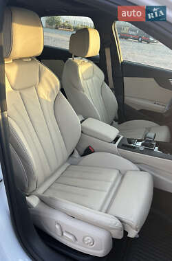 Седан Audi A4 2022 в 