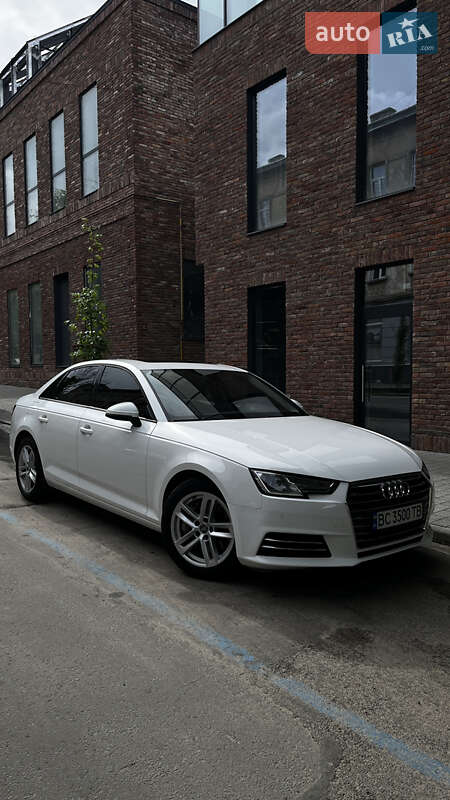 Седан Audi A4 2016 в 