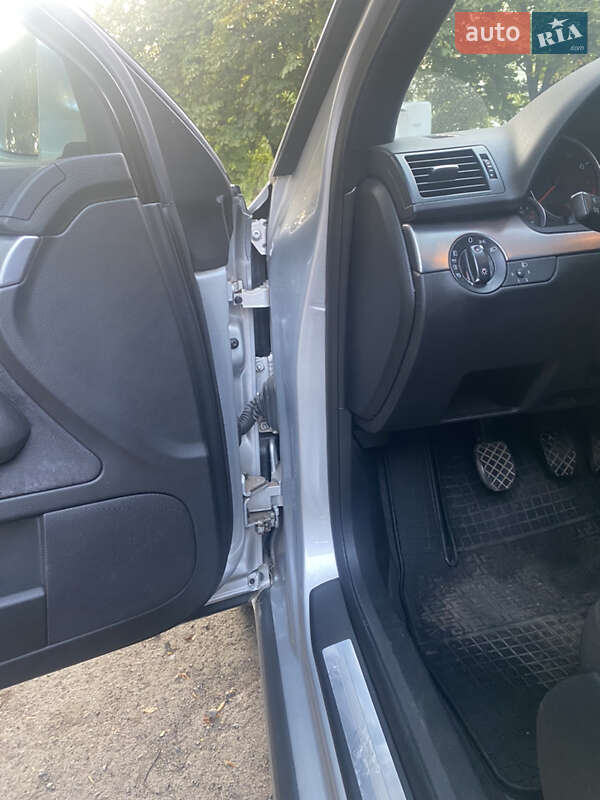 Универсал Audi A4 2004 в Ровно