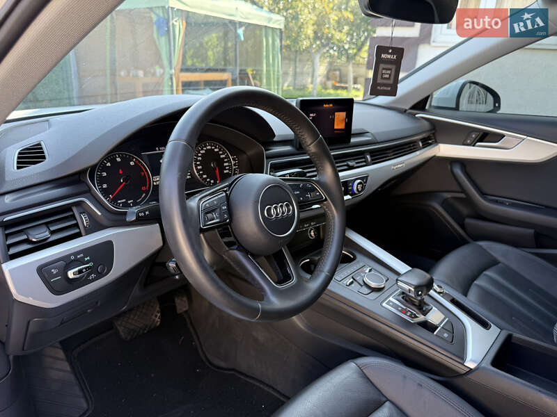 Седан Audi A4 2017 в Рівному