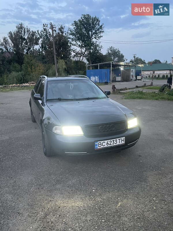 Универсал Audi A4 1998 в Львове