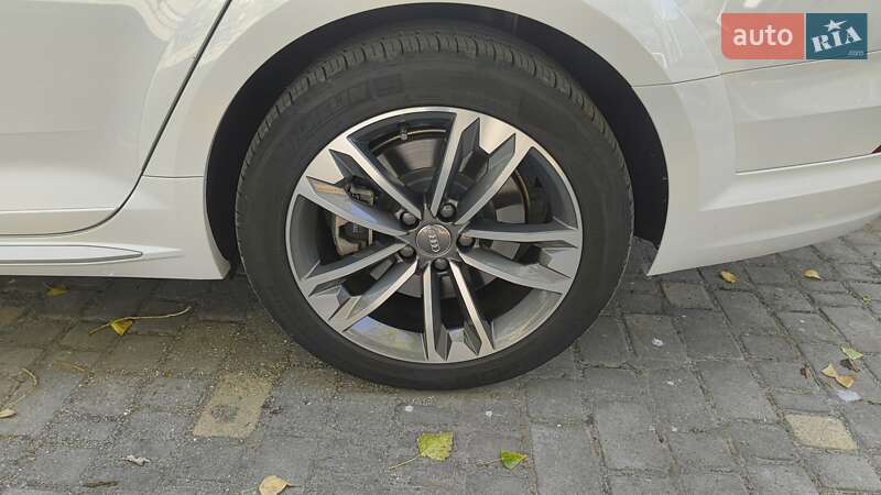 Универсал Audi A4 2017 в Одессе