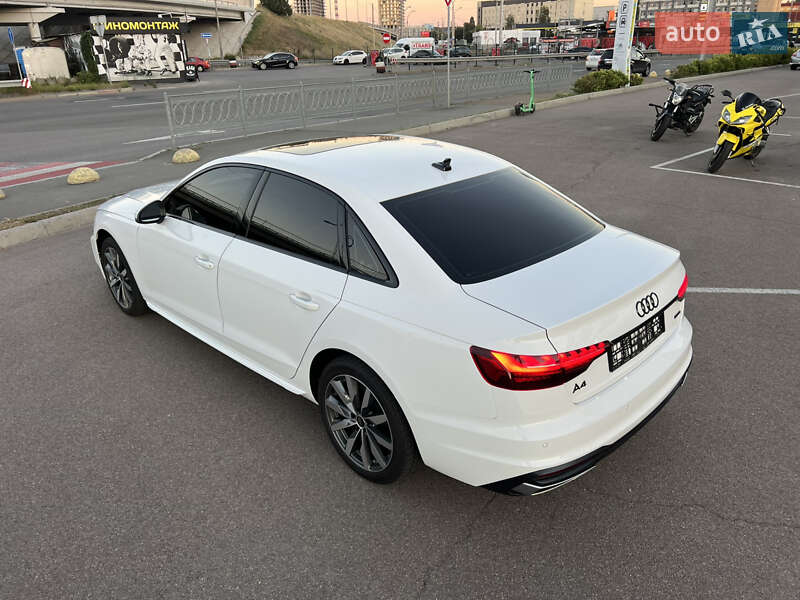 Седан Audi A4 2023 в Киеве