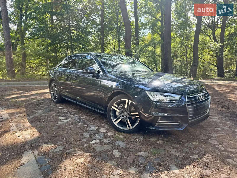 Седан Audi A4 2018 в Киеве
