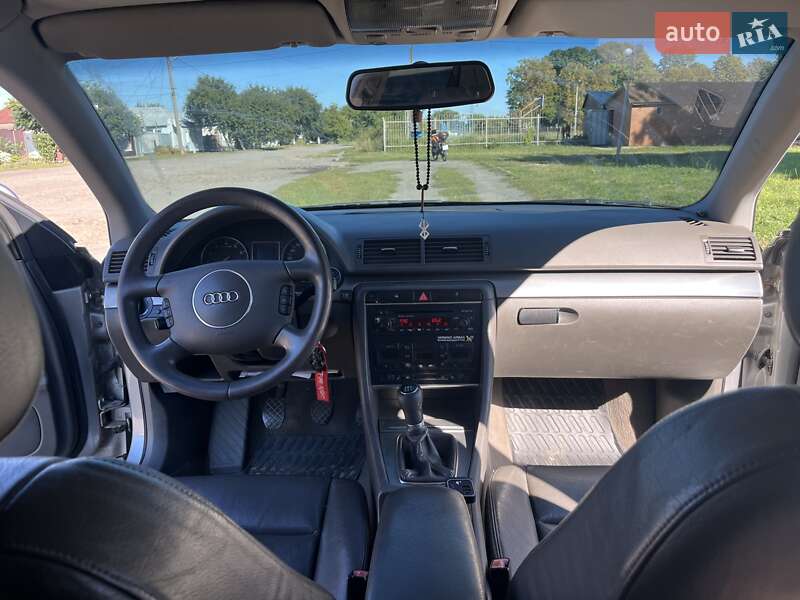 Седан Audi A4 2001 в Путивле