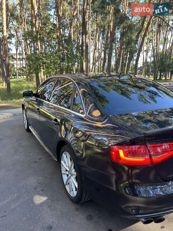 Седан Audi A4 2014 в Черкассах
