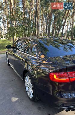 Седан Audi A4 2014 в 