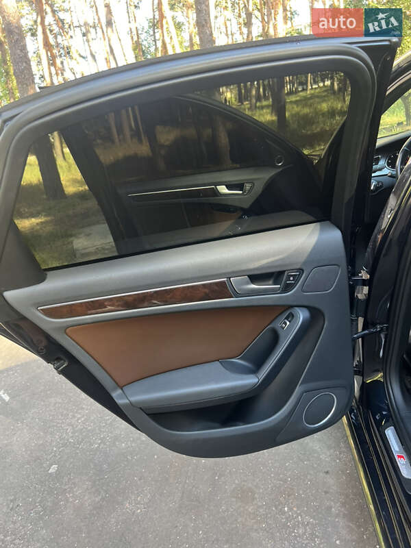 Седан Audi A4 2014 в Черкассах