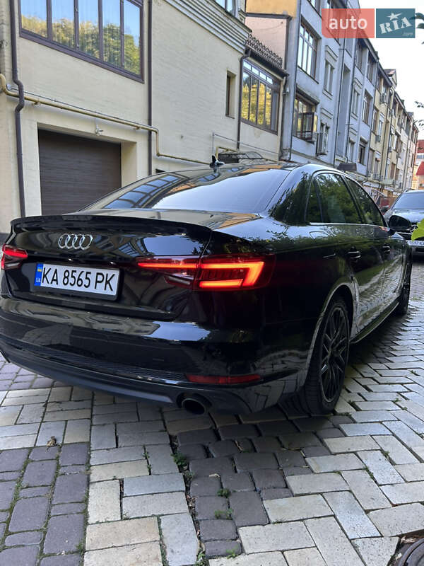 Седан Audi A4 2018 в Киеве