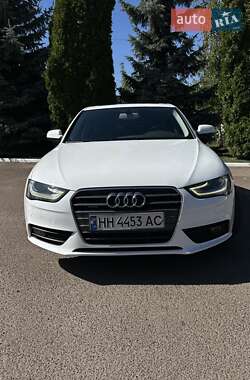 Седан Audi A4 2014 в 