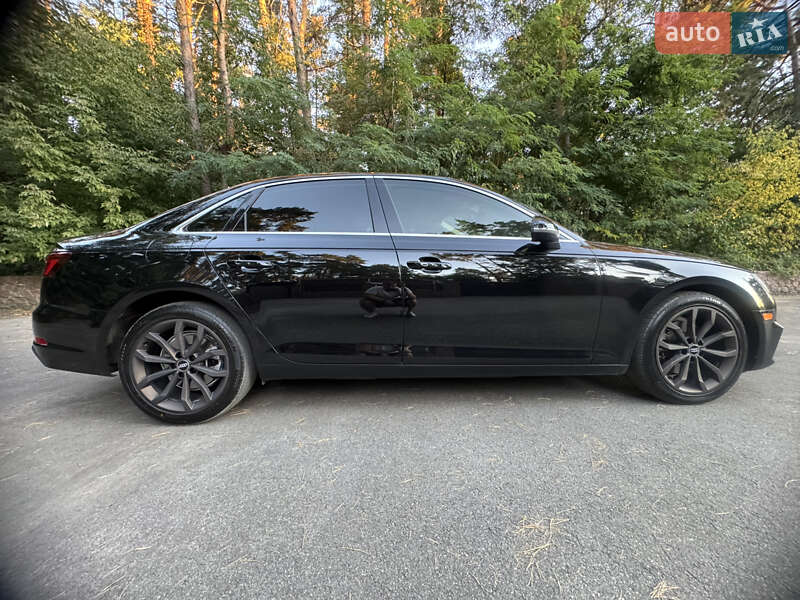 Седан Audi A4 2019 в Киеве