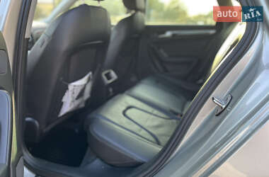 Седан Audi A4 2014 в 