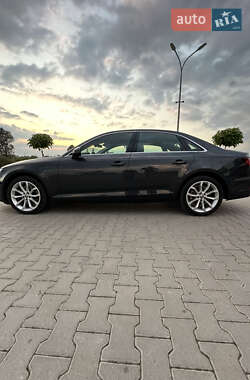 Седан Audi A4 2019 в 