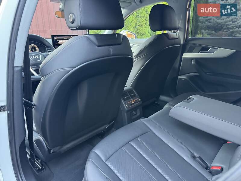 Универсал Audi A4 2020 в Киеве