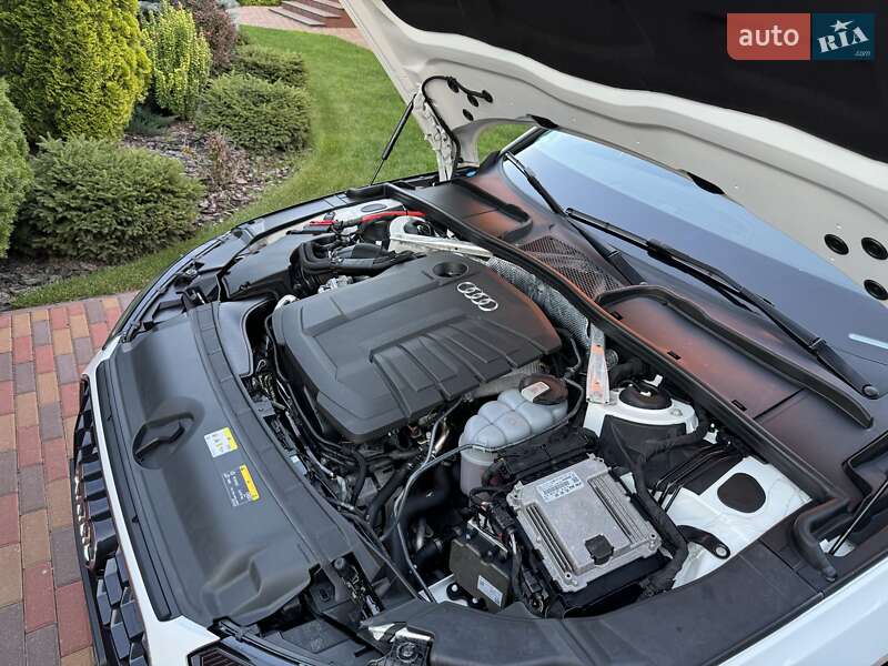 Универсал Audi A4 2020 в Киеве