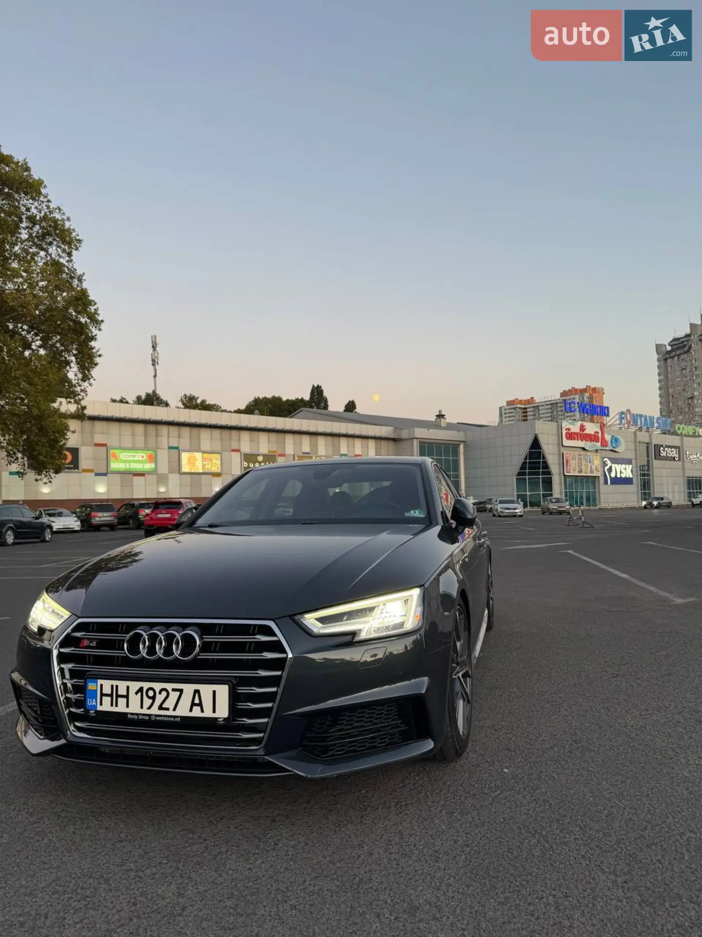 2018 Audi A4 - фото 1