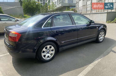 Седан Audi A4 2001 в 