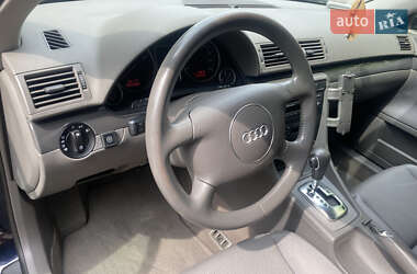 Седан Audi A4 2001 в 
