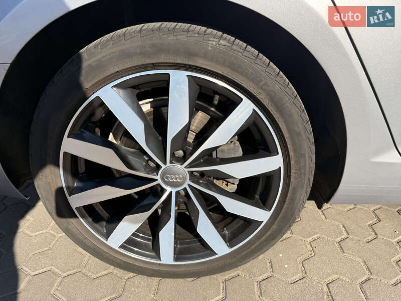 Седан Audi A4 2017 в Киеве фото 12 Седан Audi A4 2017 в Киеве