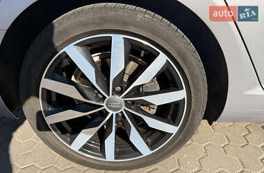 Седан Audi A4 2017 в 