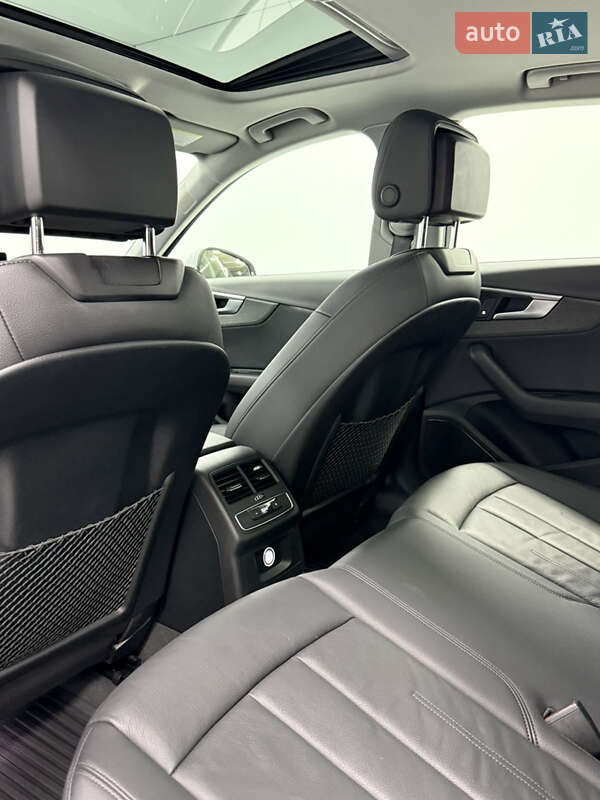 Седан Audi A4 2018 в Одессе