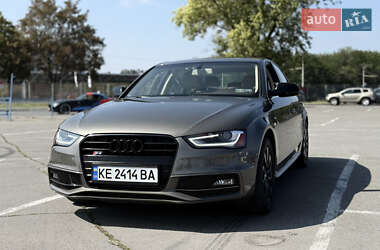 Седан Audi A4 2015 в Кам'янському