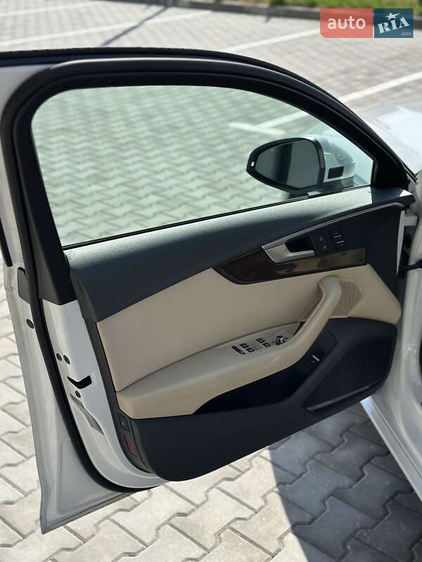 Седан Audi A4 2016 в Луцьку