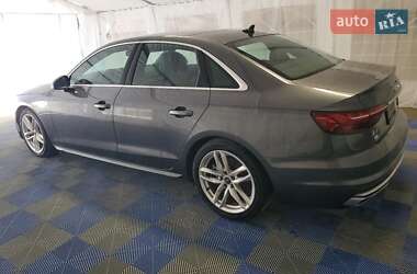Седан Audi A4 2022 в 