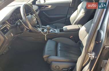 Седан Audi A4 2022 в 