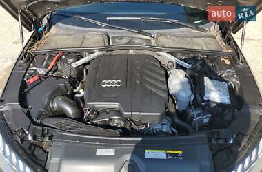 Седан Audi A4 2022 в 