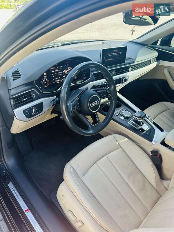 Седан Audi A4 2018 в Коломые