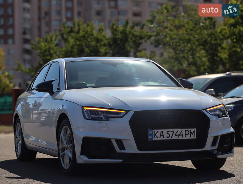 Седан Audi A4 2016 в Киеве