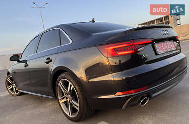 Седан Audi A4 2018 в 