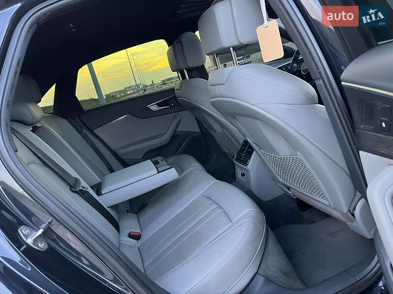 Седан Audi A4 2018 в Львові