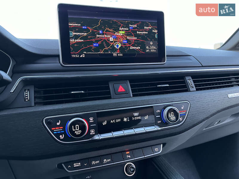 Седан Audi A4 2018 в Львові