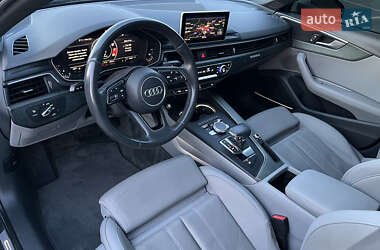 Седан Audi A4 2018 в 