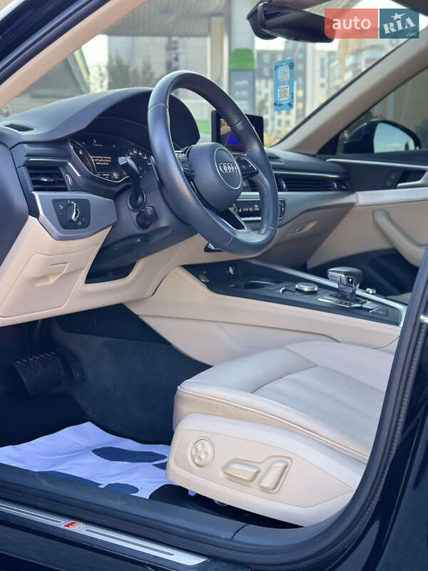 Седан Audi A4 2018 в Виннице