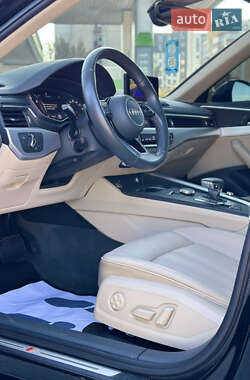 Седан Audi A4 2018 в 