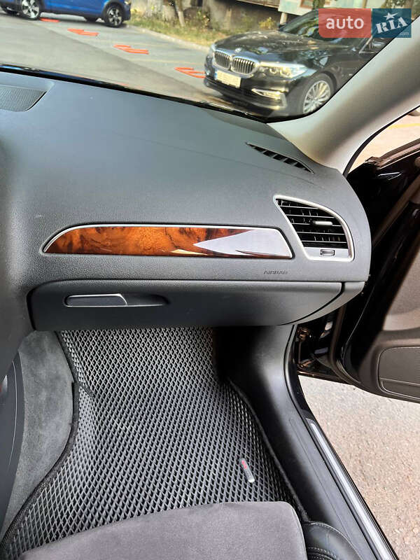 Седан Audi A4 2013 в Николаеве
