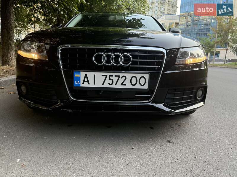 Седан Audi A4 2011 в Киеве