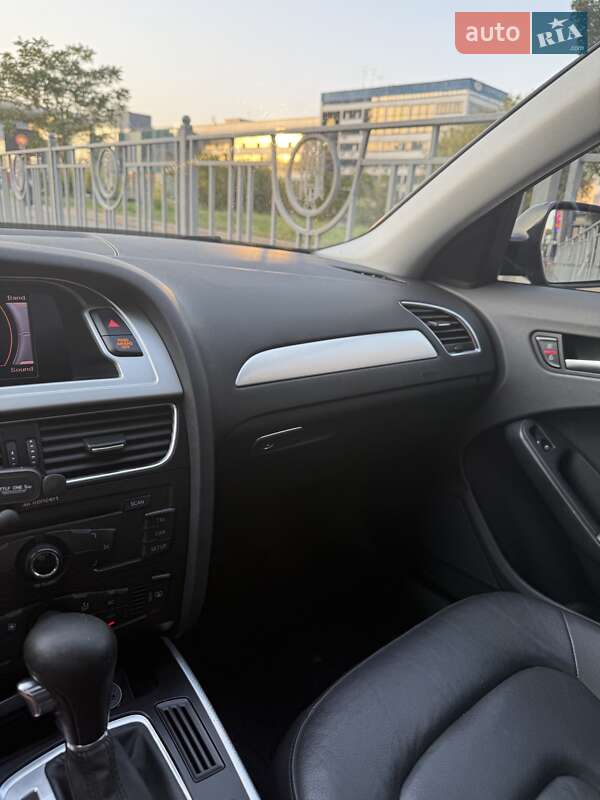 Седан Audi A4 2011 в Киеве