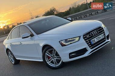 Седан Audi A4 2014 в 