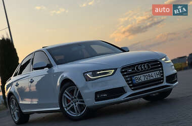 Седан Audi A4 2014 в 